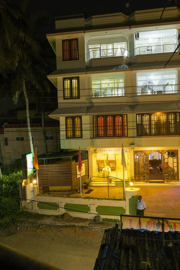 Surya Beach Resort Ковалам Екстер'єр фото